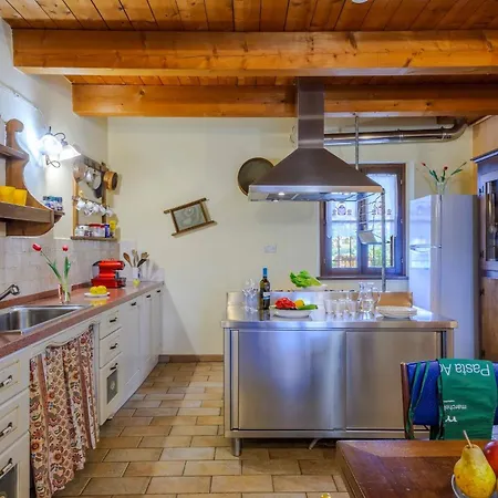 Casale Partemio 8 By Marche וילה